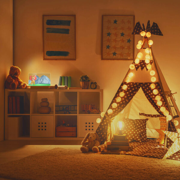 personalisierte nachttischlampe für kinder mit bunten designs